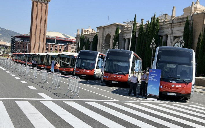 Tmb Adjudica Autobuses El Ctricos E H Bridos A Byd Solaris Irizar