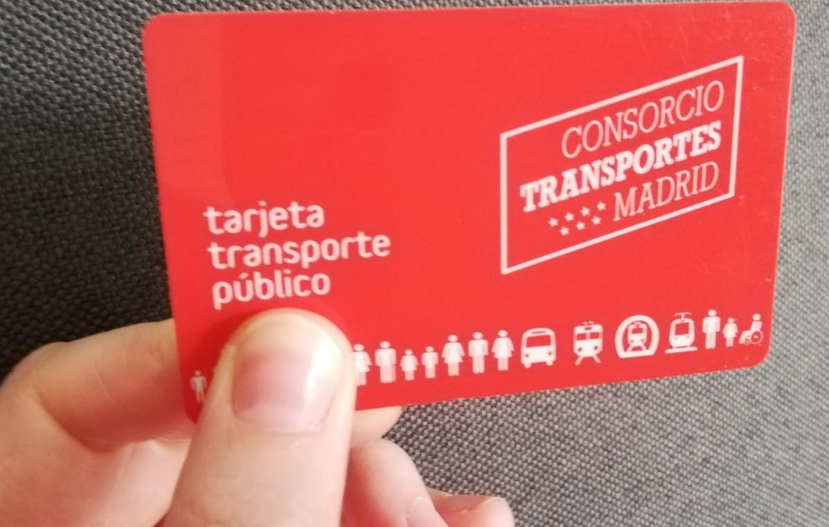 Cómo llevar la tarjeta de metro y autobús de Madrid en el móvil: así es la  nueva app de transporte público