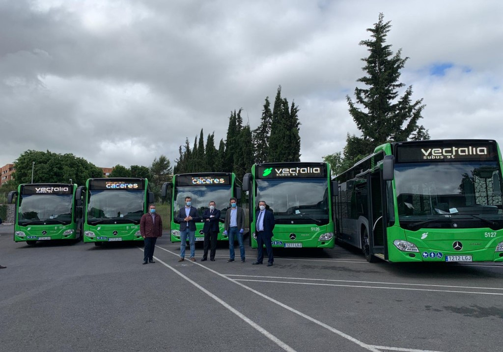 Cáceres prorroga el contrato del autobús urbano