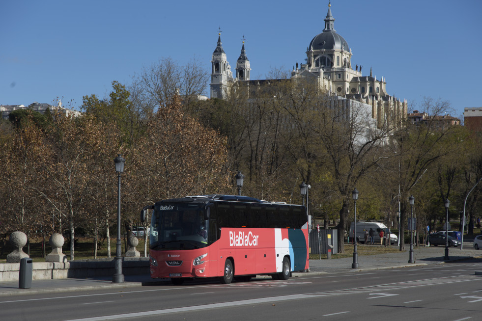 Autocares presas estrena el alquiler de autocares de rentalbus