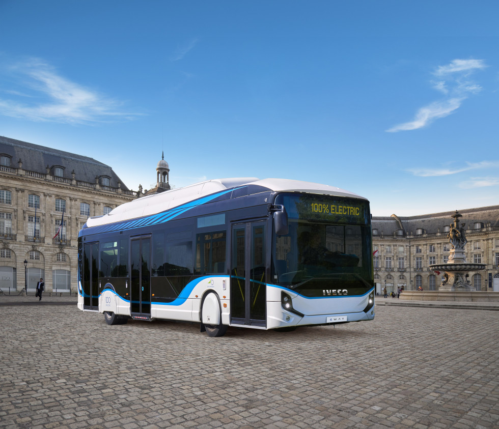 Iveco bus entregara cinco autobuses electricos eway a tussam