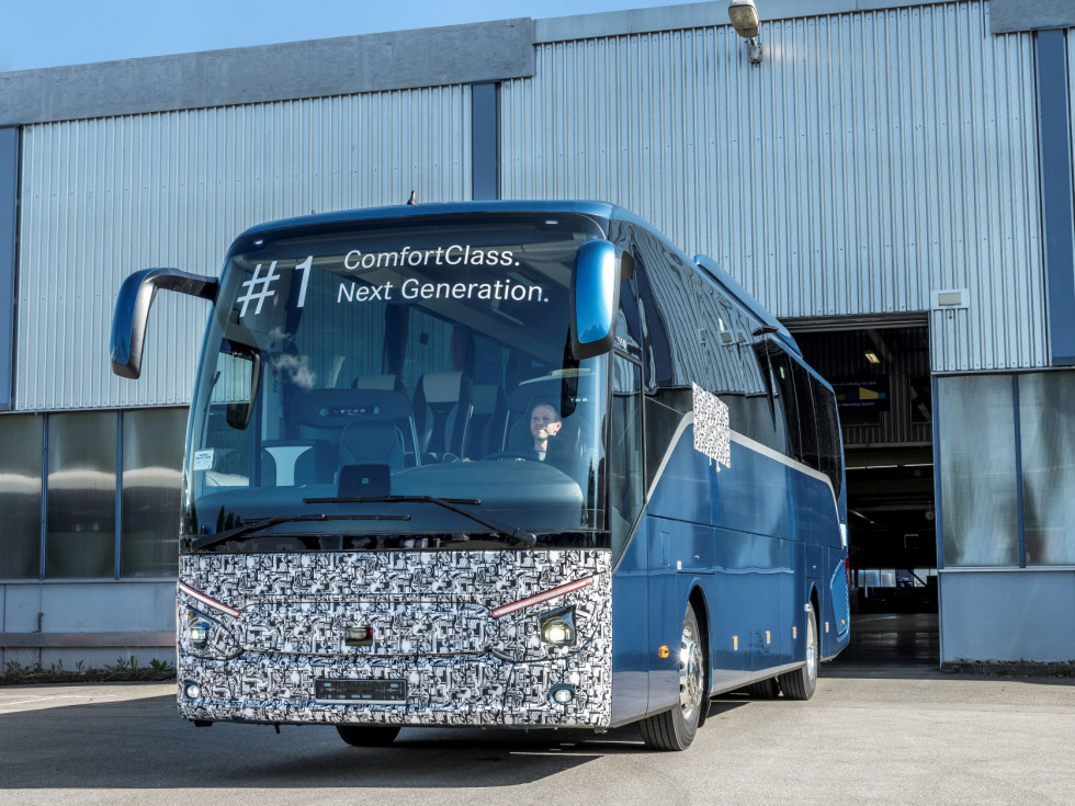 Daimler buses inicia la produccion de la nueva generacion de los autocares setra