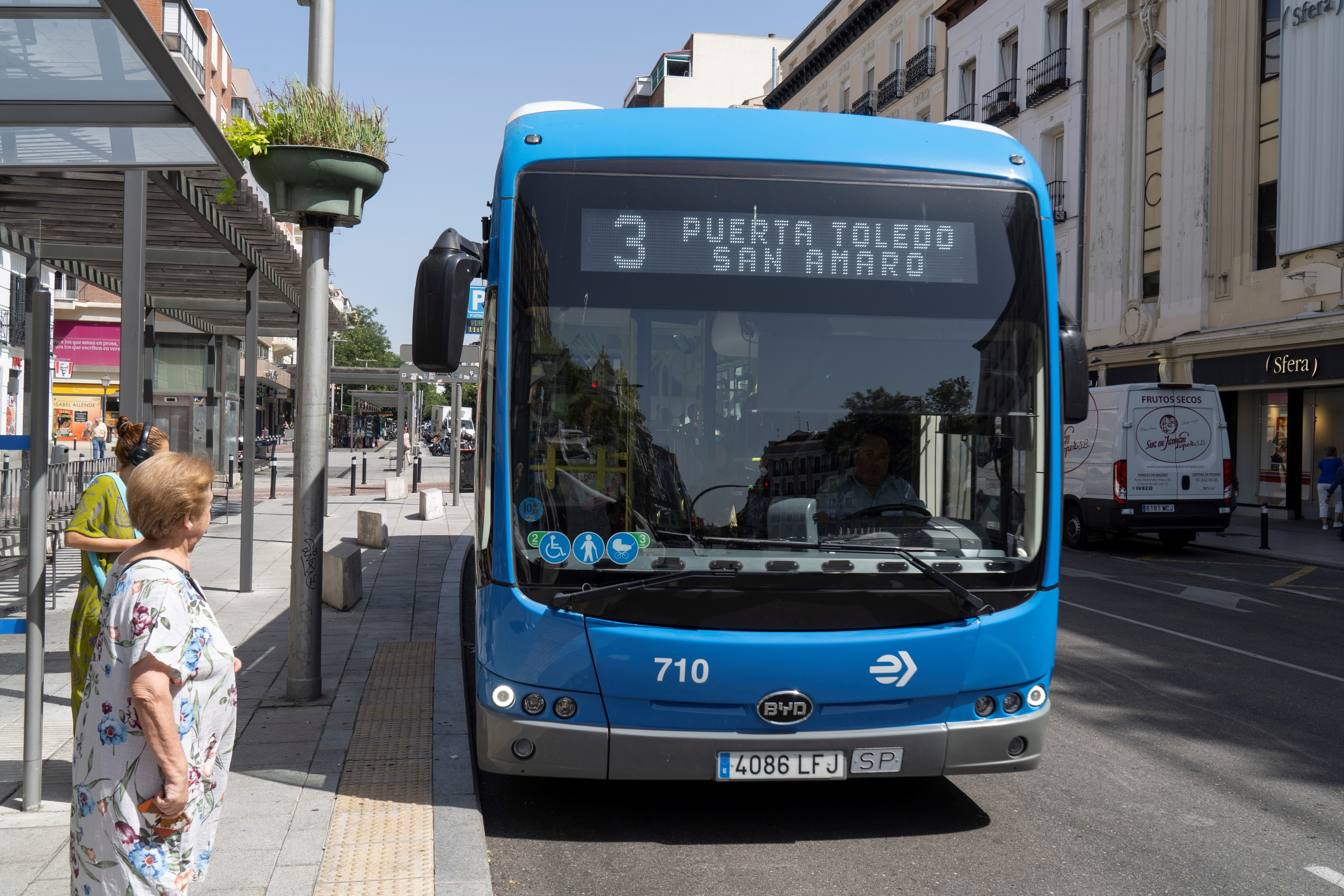 Viajar En Los Autobuses De La EMT De Madrid Vuelve A Ser Gratis Del 4 ...