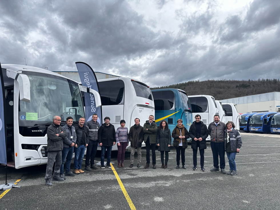 Sunsundegui recibe la visita de parlamentarios de navarra