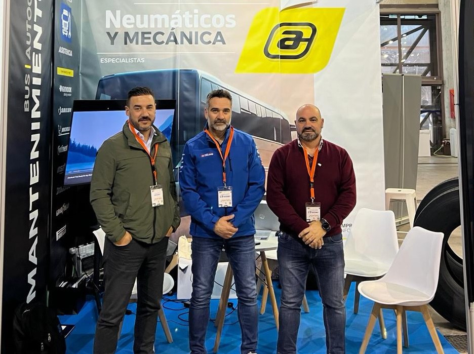 Neumaticos soledad mostro sus novedades en la feria  andaluza del autocar