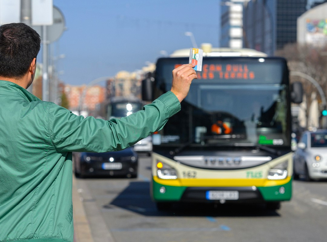 Tus de sabadell adjudica seis autobuses electricos a karsan