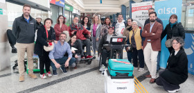 La fundacion once y alsa prueban accessrobots en la estacion de oviedo