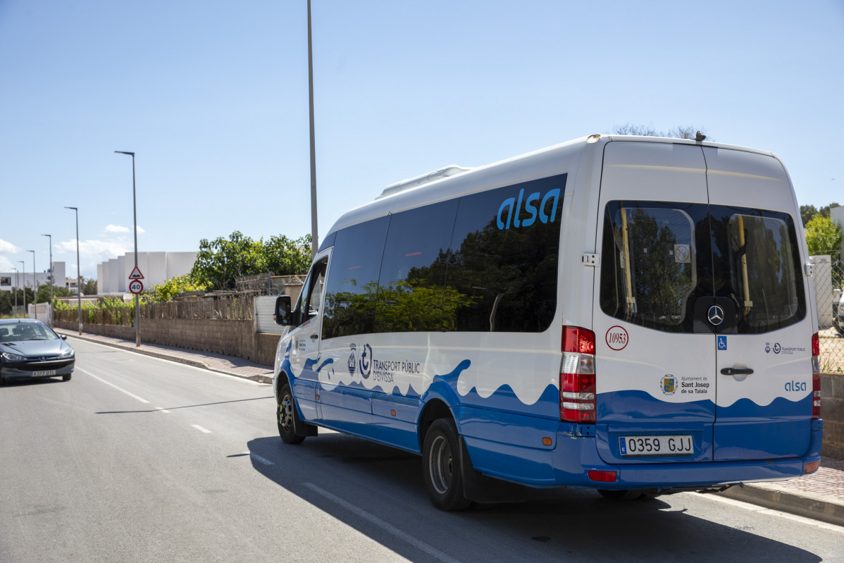 Ibiza aprueba el expediente de contratacion del servicio de transporte