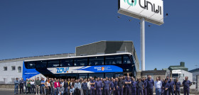 Unvi completa el pedido del autobus electrico suburbano de doble piso