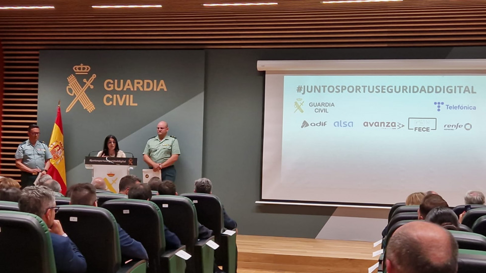 La guardia civil y telefonica presentan la campana juntos por tu seguridad digital