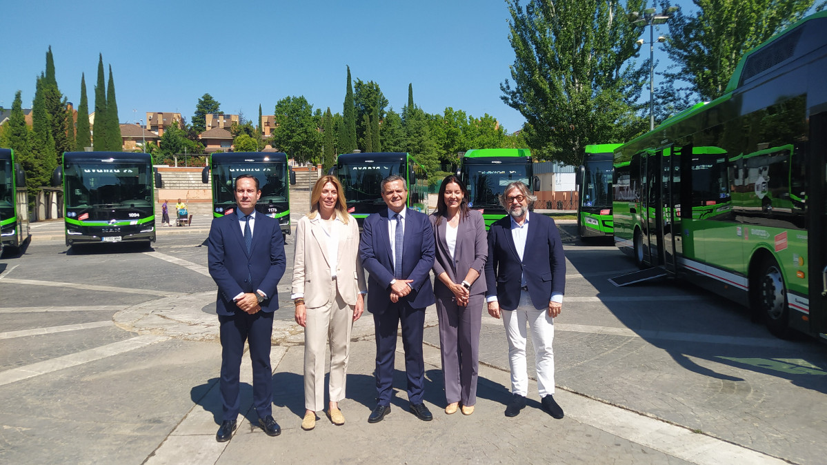 El crtm estrena 73 autobuses interurbanos hibridos