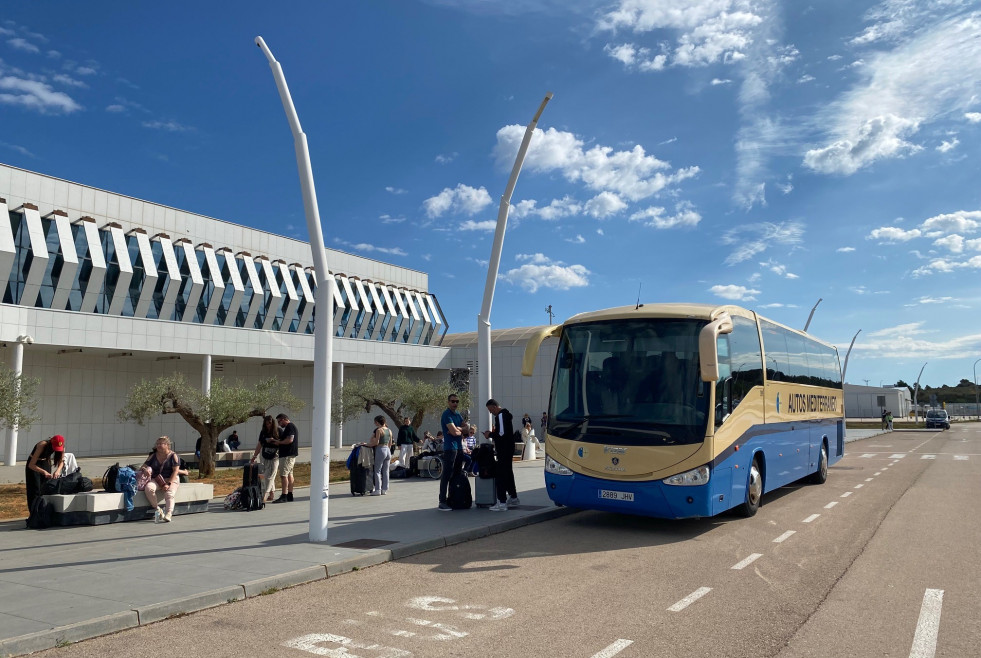El autobus del aeropuerto de castellon conectara con valencia