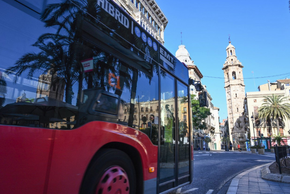 La emt de valencia invertira 172 millones en comprar 215 autobuses electricos e hibridos