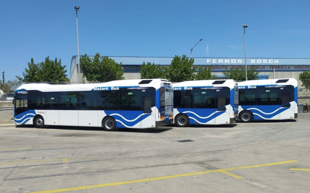 Mataro bus incorpora tres autobuses hibridos de volvo