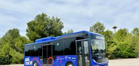 Portaventura world estrena un autobus electrico de king long