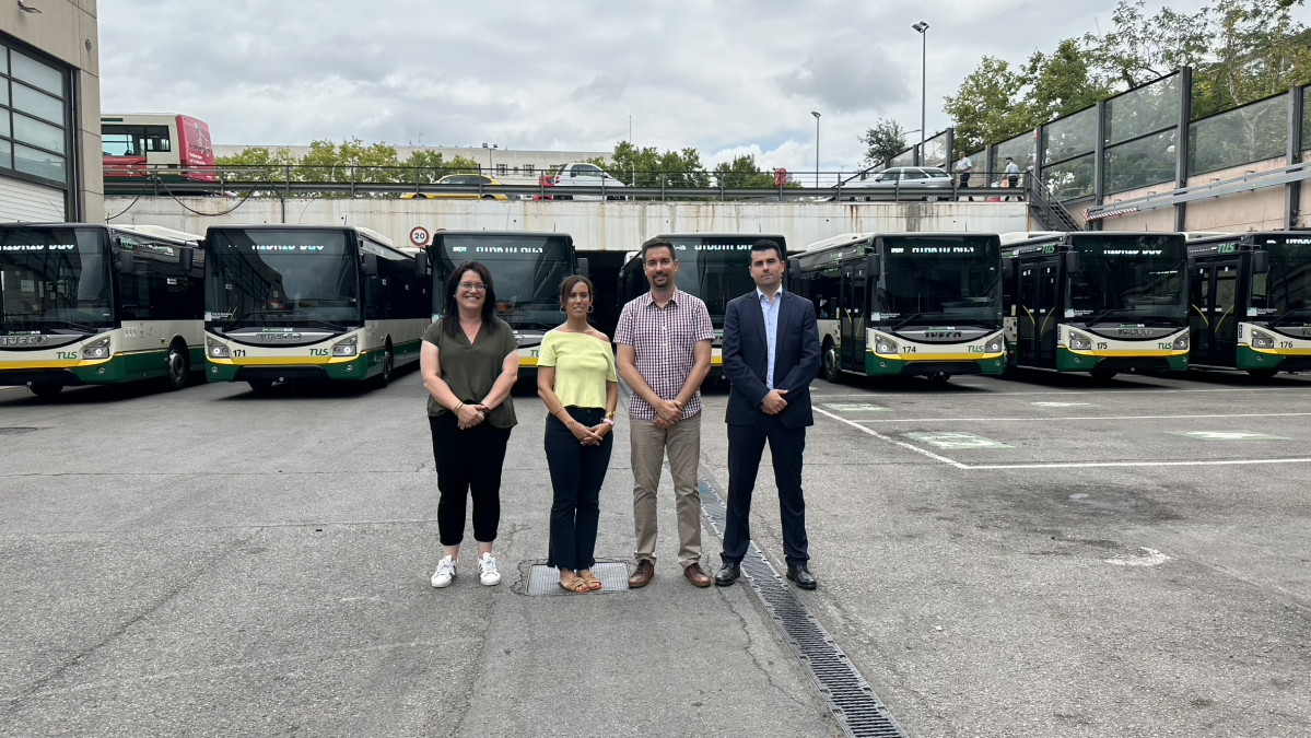 Tus de sabadell incorpora siete autobuses hibridos de iveco