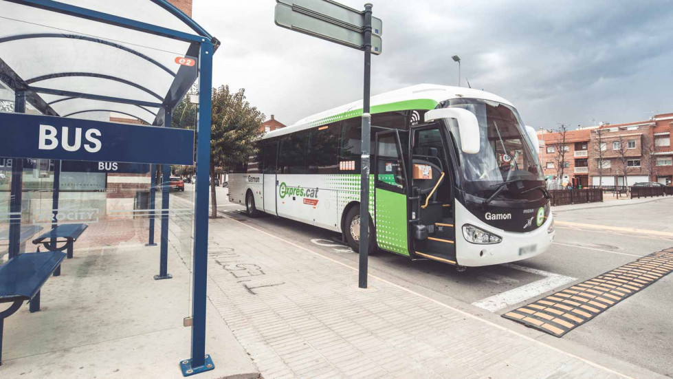 El uso del transporte interurbano en autobus crece un 10 en mayo