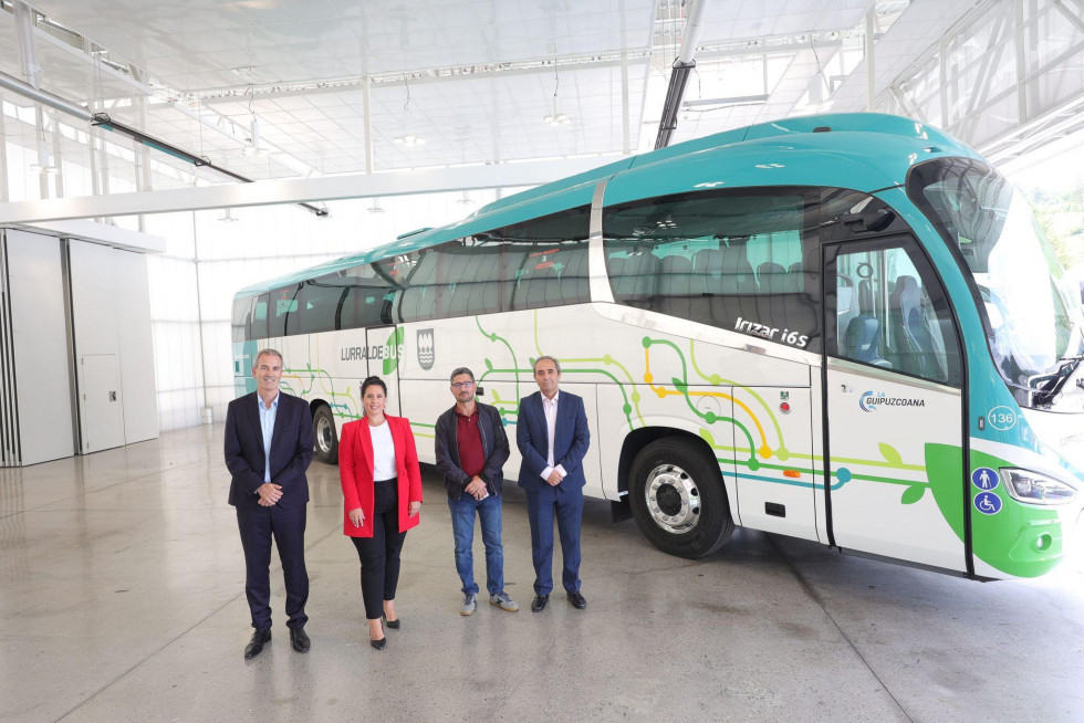 Lurraldebus recibira 17 autocares de irizar