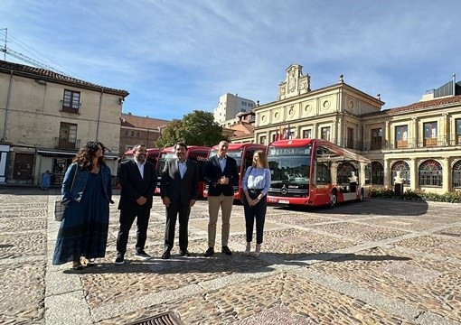 Alesa incorpora cuatro nuevos autobuses electricos