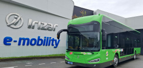 Irizar e mobility entrega dos autobuses electricos a la veloz