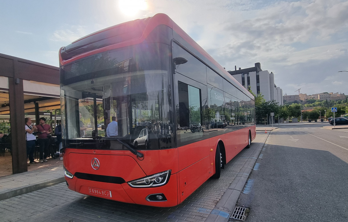 Unauto presenta el primer autobus electrico de toledo