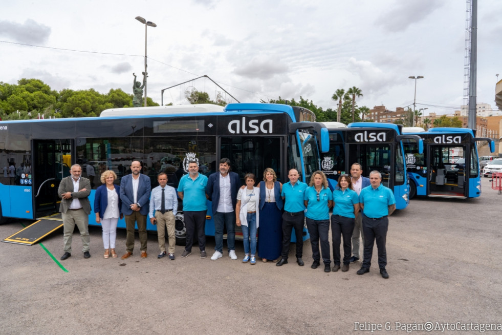 Alsa presenta cuatro nuevos autobuses hibridos en cartagena