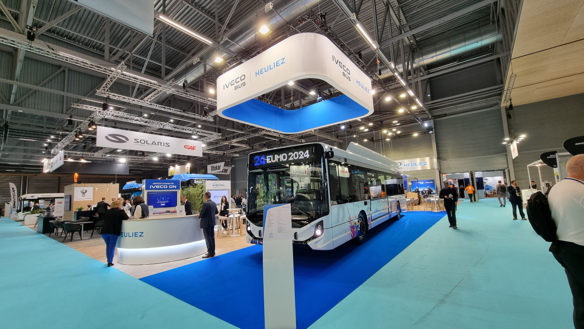 Iveco bus lidera la transicion energetica en eumo expo