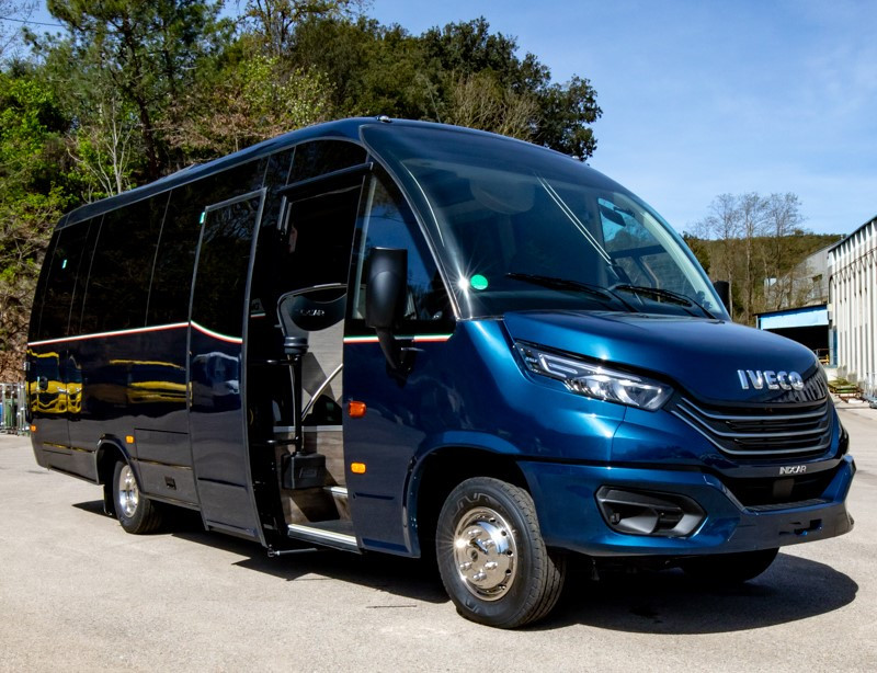 Indcar presenta el nuevo minibus electrico e b6 en fiaa