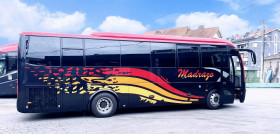 Autobuses madrazo adquiere un king long c10