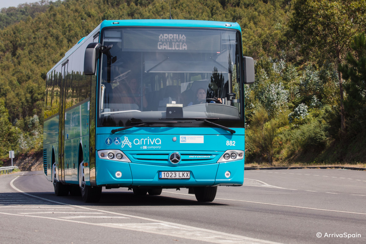 Galicia adjudica a autos carballo la linea de coruna lugo y a marina