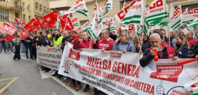 Los sindicatos suspenden la huelga del lunes por solidaridad con los afectados de la dana