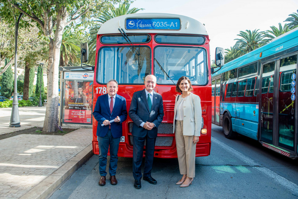 El autobus urbano de malaga cumple sus primeros 75 anos