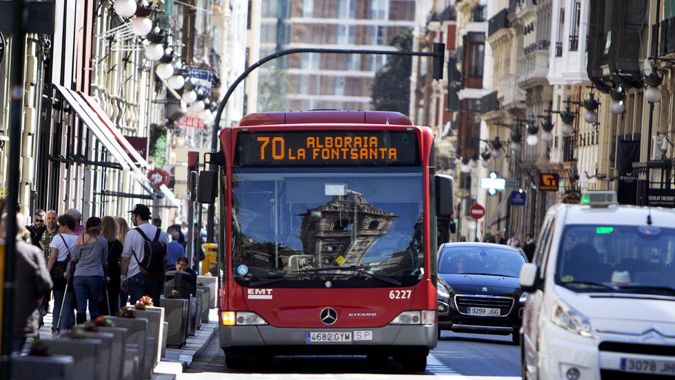 La emt de valencia supera los 101 millones de usuarios en 2024