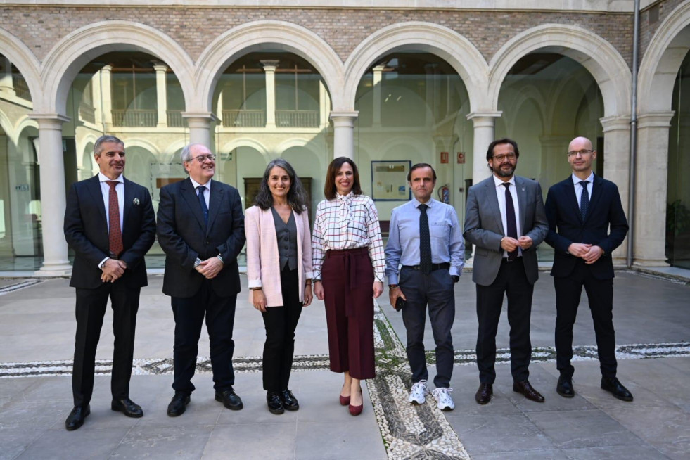 El autobus con combustible 100 renovable probado en granada redujo un 80 la emision de co2