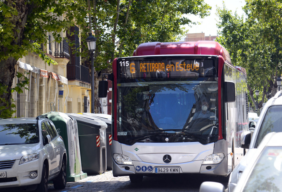 Jerez ultima el alquiler de 25 autobuses hibridos a mercedes benz