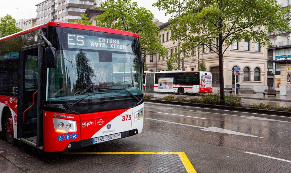 Emtusa de gijon alcanza un record historico de viajeros