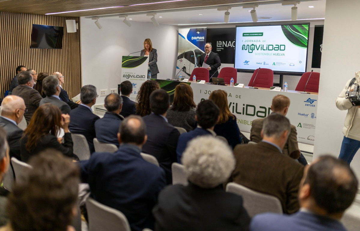 El 25 de la flota de emtusa de huelva sera de cero emisiones en 2025