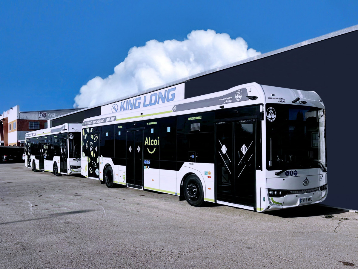 Alcoy estrena dos autobuses electricos de king long