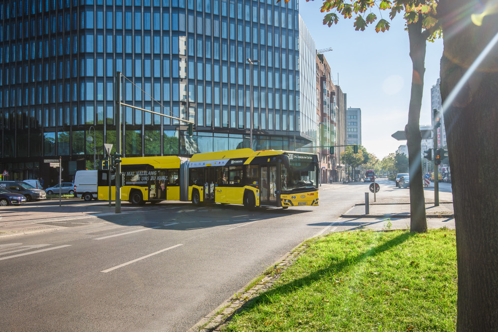 Solaris entrega el primer autobus electrico del mundo con pasaporte de bateria