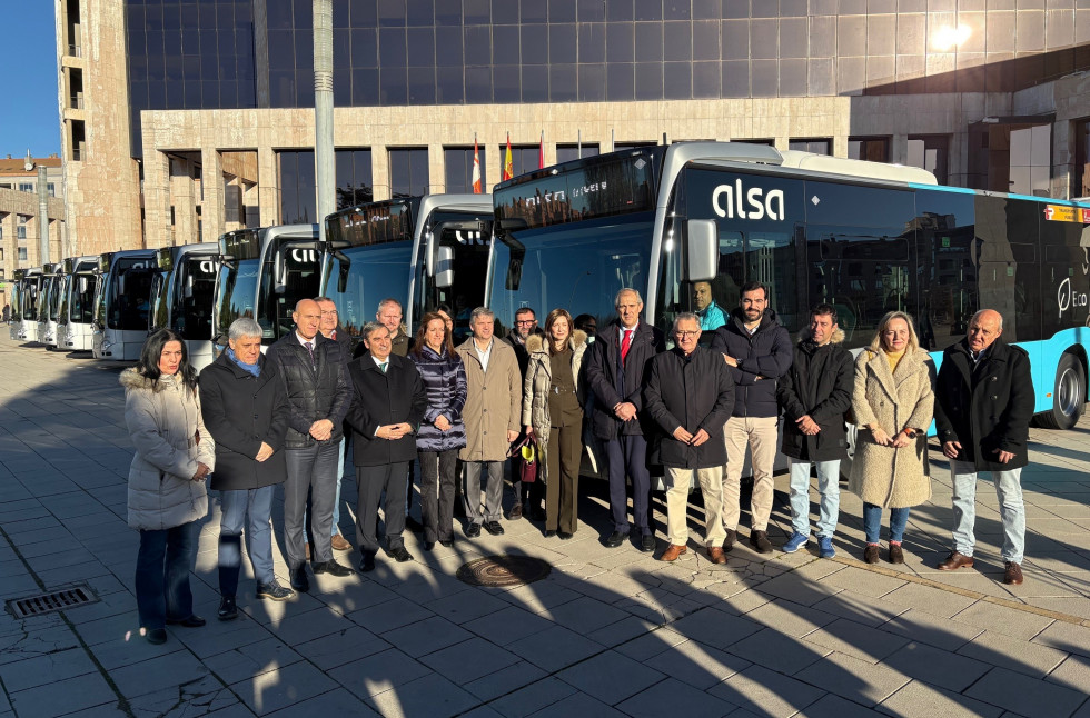 El transporte metropolitano de leon incorpora ocho autobuses hibridos