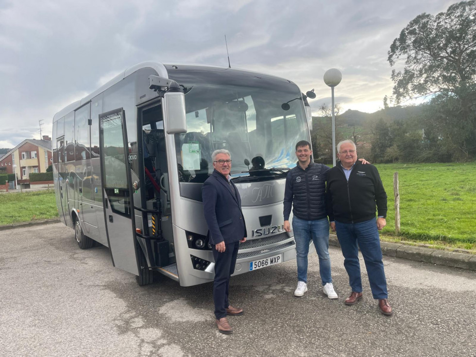 Autos mallecina refuerza su flota con un isuzu novo