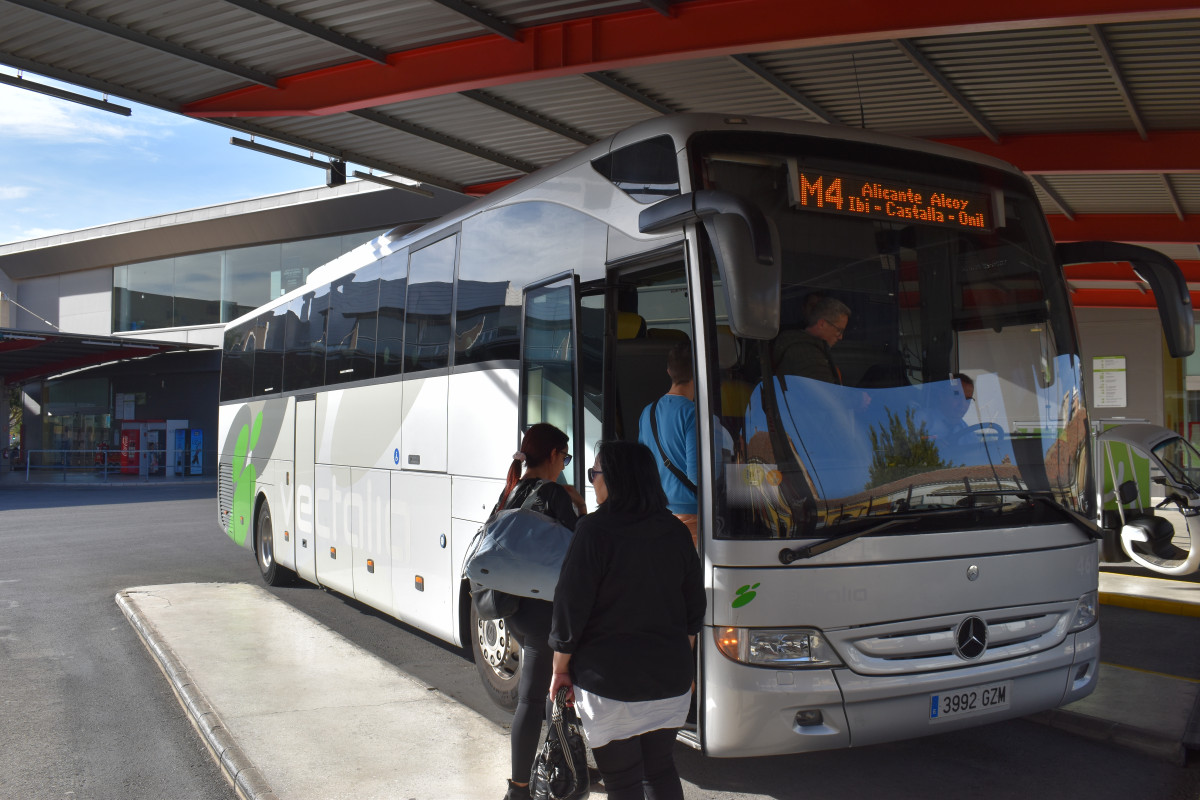 La estacion de autobuses de alicante registra un record de viajeros