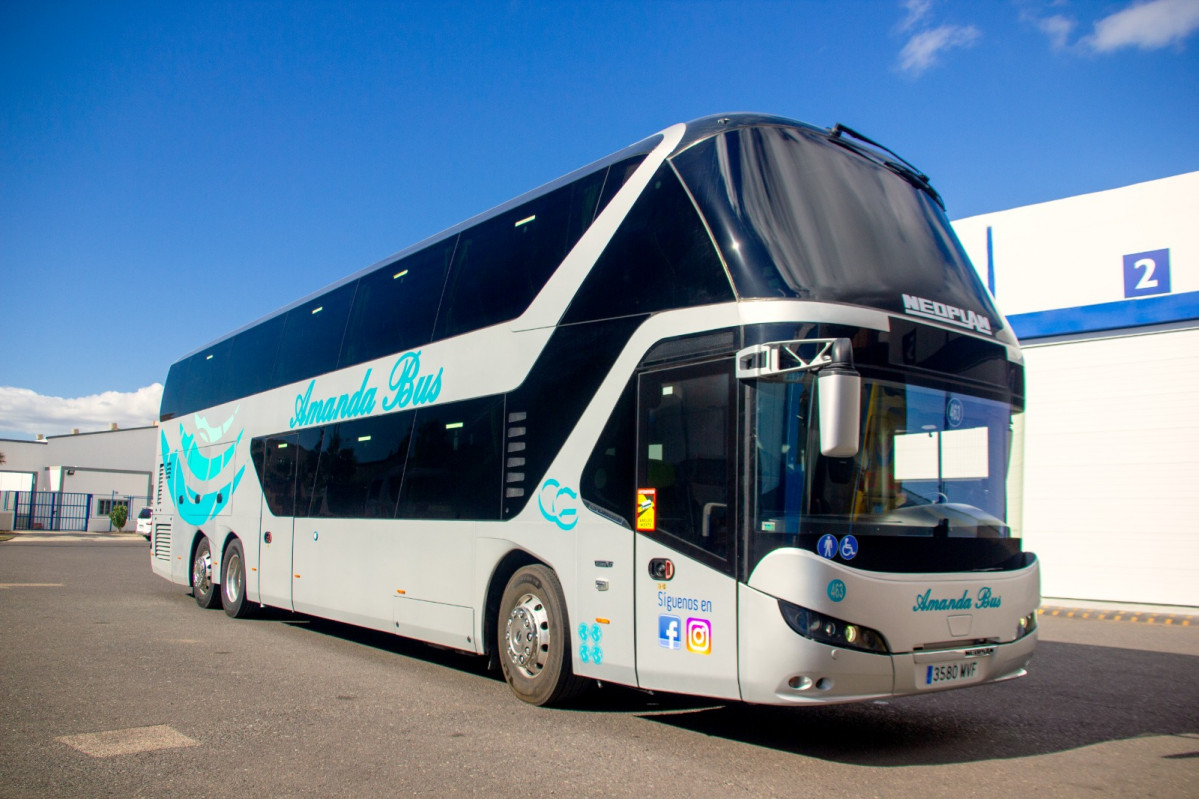 Amanda bus incorpora dos nuevos vehiculos a su flota