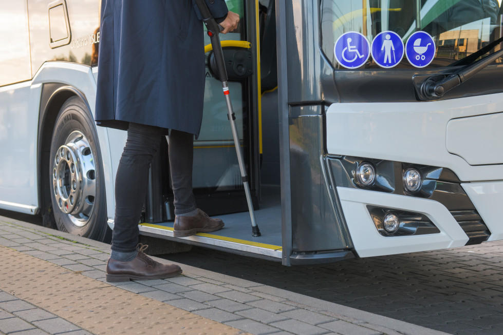 Confebus reclama que se potencie al autobus como servicio publico esencial