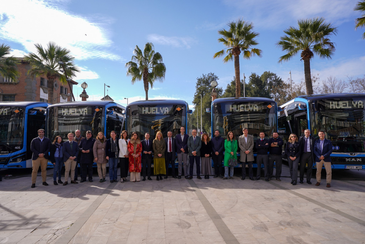 Emtusa de huelva estrena sus primeros 10 autobuses electricos