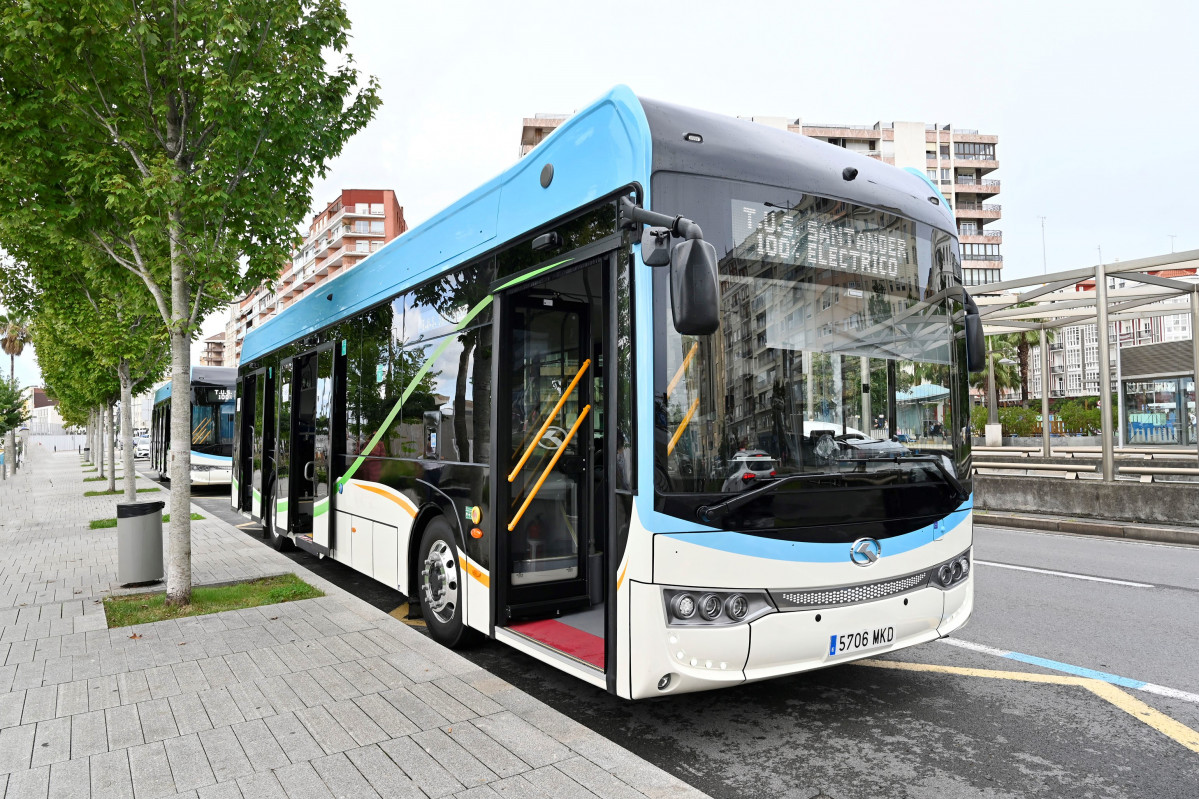 Los dos nuevos autobuses electricos del tus ya estan en santander