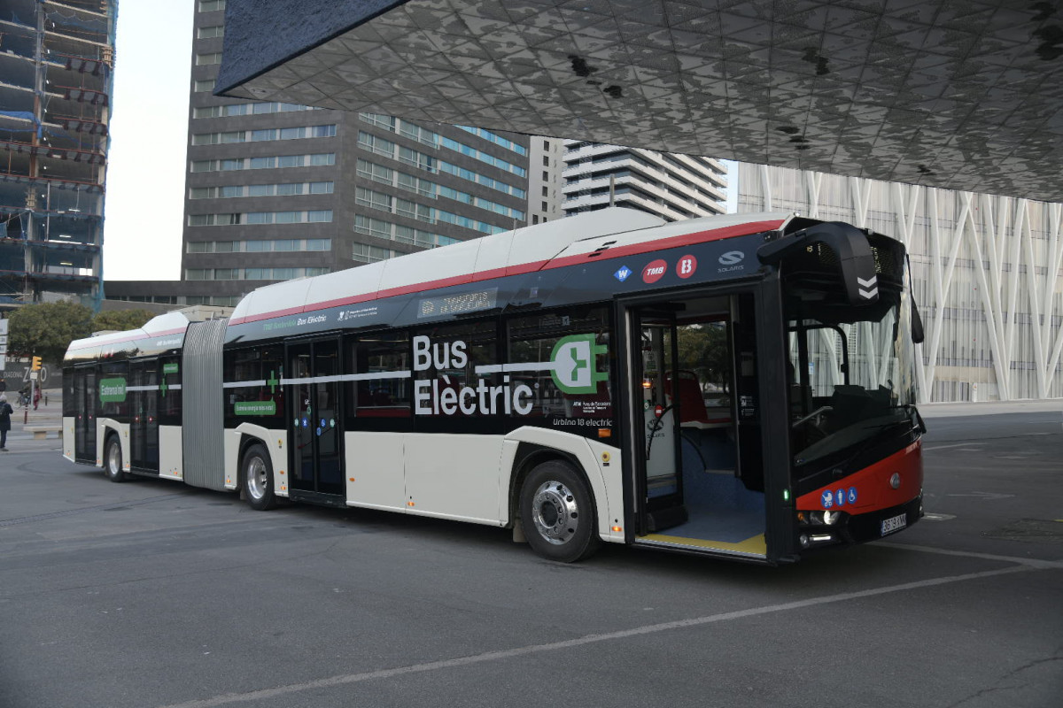 Tmb adquirira 19 autobuses electricos articulados