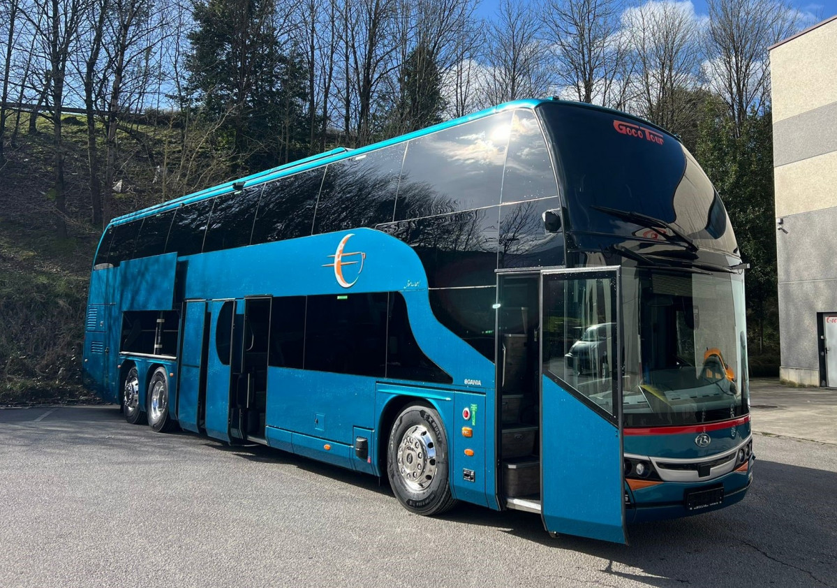 Goco tour suma a su flota un autocar scania de doble piso