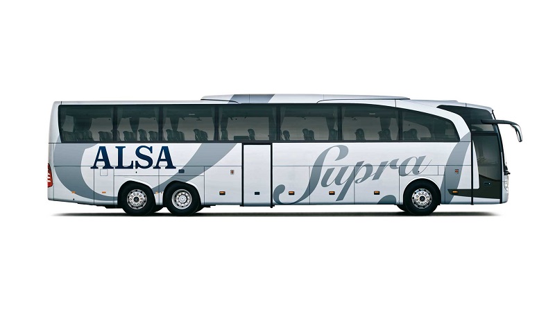 Un autocar de la Clase Supra de Alsa.