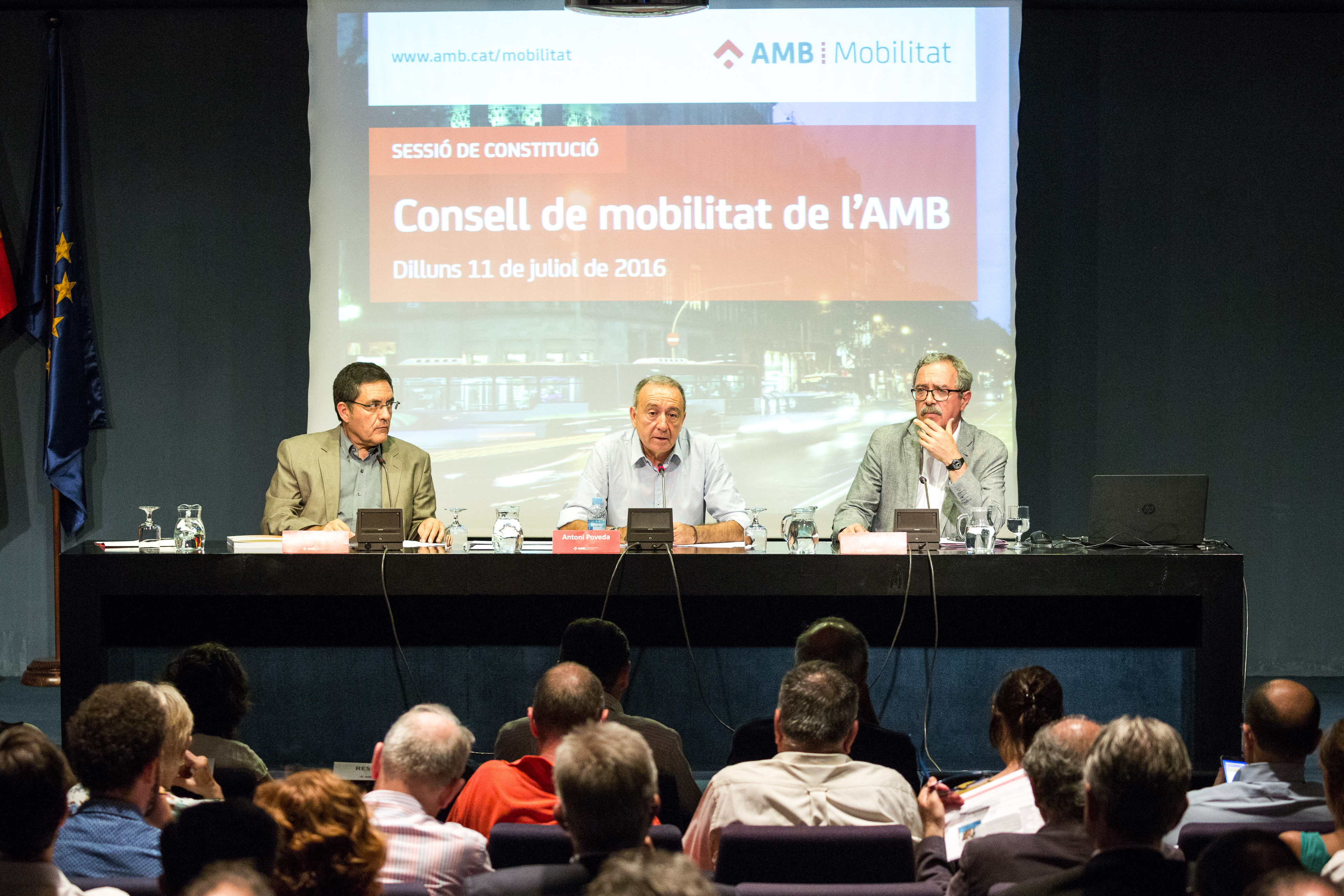 Antoni Poveda, presidiendo la constitución del nuevo órgano consultivo.